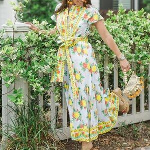 Victoria Dunn Folly, EUC, size medium, maxi,  comes with belt.